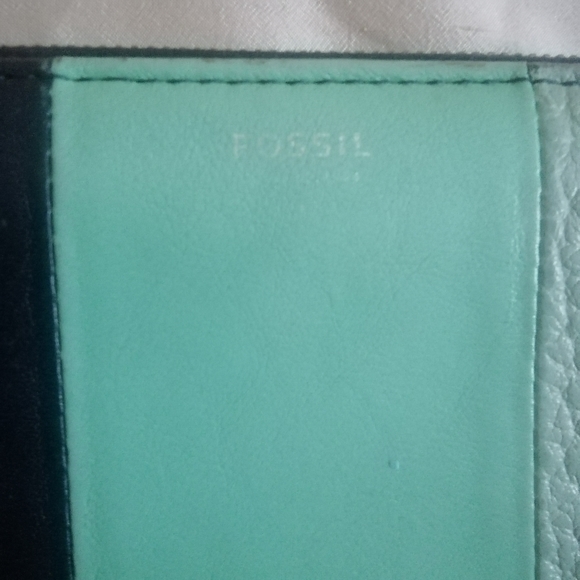Fossil colorblock leather wallet - Picture 3 of 5